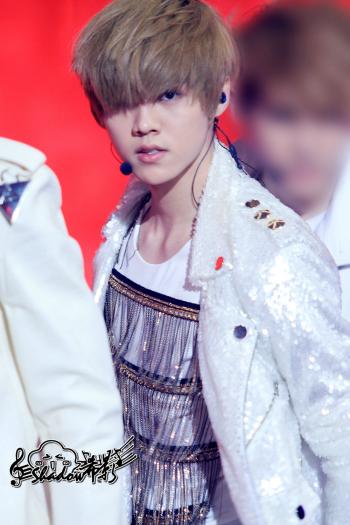 鹿晗120401北京出道showcase演唱饭拍图汇总（二）第6张