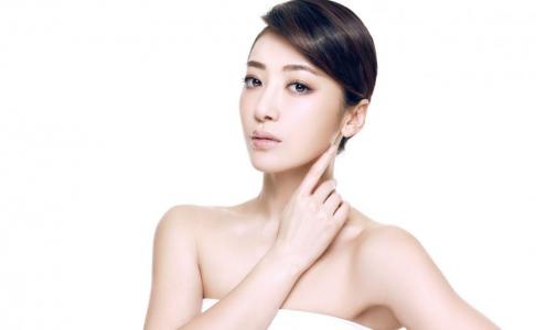 中国内地重庆人女演员古剑奇谭陈紫函写真陈紫函小露香肩迷人锁骨美女第0张