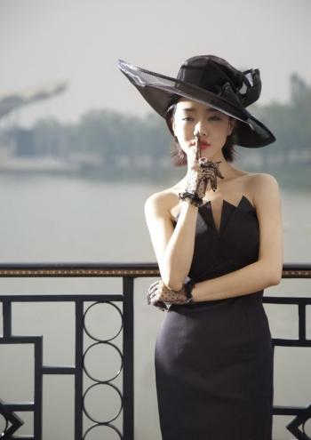 中国四川内江女演员邓家佳可爱时尚美女明星个性写真图片第3张