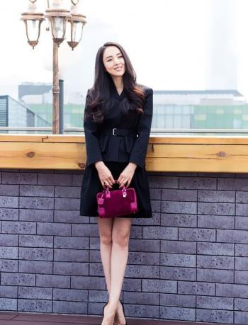 红唇卷发美女新新Xin黑丝写真图 第二辑第4张