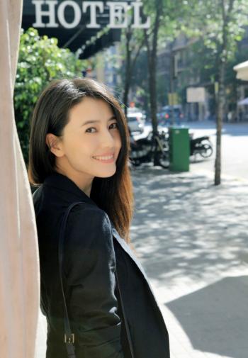 高圆圆时尚芭莎大片婉约迷人 气质演绎婀娜人妻第2张
