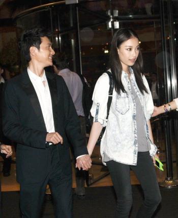 倪妮2014活动大图集第十弹 与angelababy等共获微博女神第2张