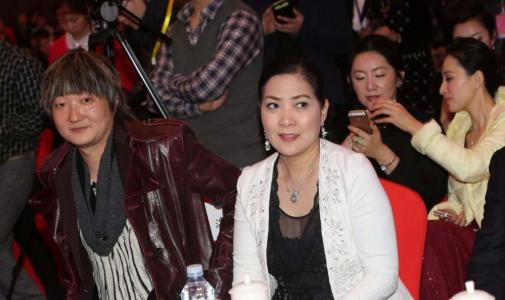 董洁登杂志封面-被封内地第一第3张