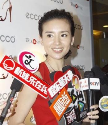 于正倾城雪再热播 董洁杜淳演绎主仆虐恋第3张