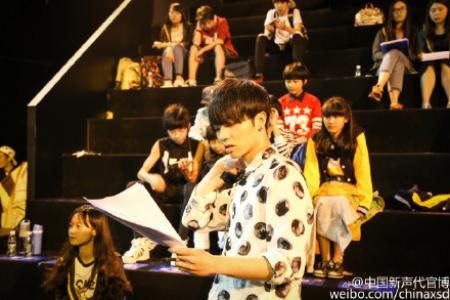 华晨宇欧豪等快男拍写真 清新复古时尚帅气快乐男声写真第6张