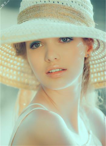 学生妹穿着天蓝色连衣裙的清纯麻花辫美女清纯养眼唯美校园写真第3张
