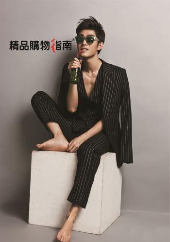 周迅最新时尚杂志封图片 展独特魅力气质第0张