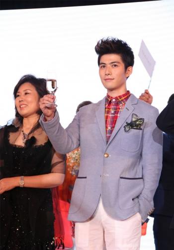 中国内地影视男演员帅哥明星陈学冬高清写真图片合集电脑桌面壁纸下载第5张