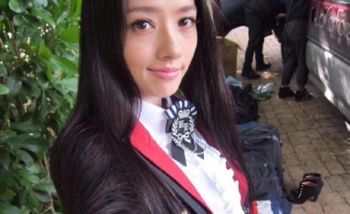 郭碧婷亮相巴黎时装周图片 东方气质受追捧第4张