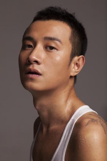 中国当红内地陕西省西安男演员导演文章帅气写真展现魅力男人第1张