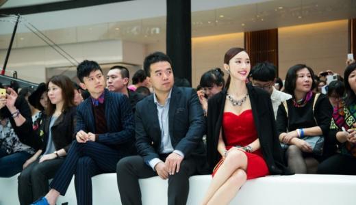 带字的非主流女生伤心图片:无法掩饰的失落心情第2张