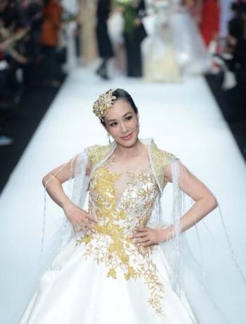 何洁赫子铭全新婚纱大片 大走性感路线第3张