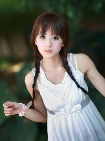 非主流个性大眼美女性感无敌极致电眼诱惑自拍照图片第0张