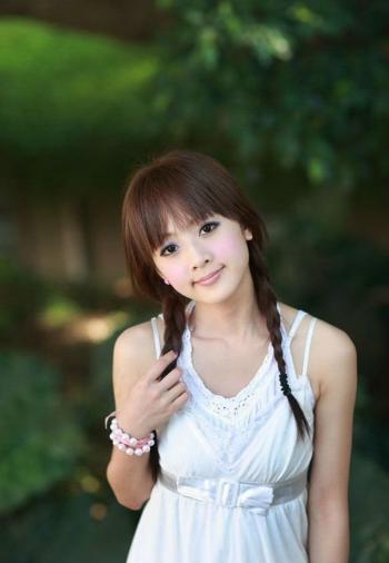 非主流个性大眼美女性感无敌极致电眼诱惑自拍照图片第3张