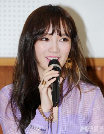 韩国性感美女裴秀智火辣身材魅惑写真图片第2张