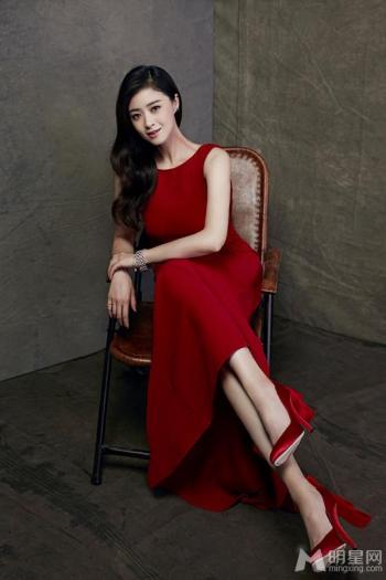 高清内地祖籍湖南益阳女演员蒋欣气质迷人写真图片第2张