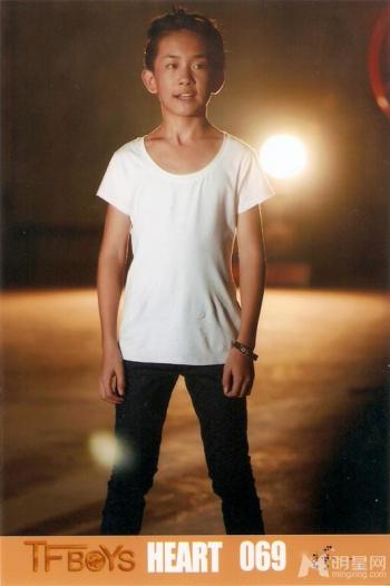 TFBOYS黑色写真 帅气阳光温暖人心 TFBOYS图片第4张