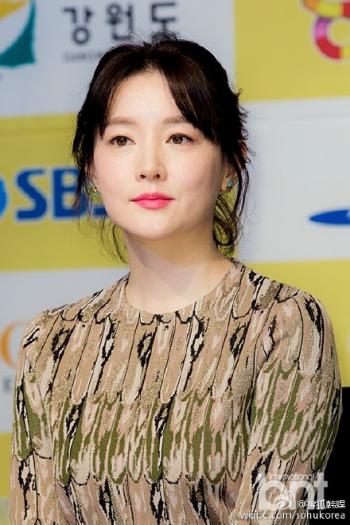 黄晓明Angelababy恩爱图片  电影《何以笙箫默》发布会图片第4张