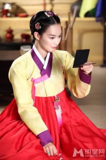 高清韩国首尔市美女申敏儿秋日时尚大片显干练女神气质申敏儿图片第2张