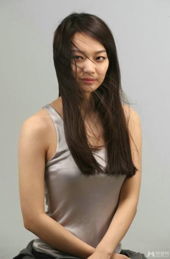 高清韩国首尔市美女申敏儿秋日时尚大片显干练女神气质申敏儿图片第2张