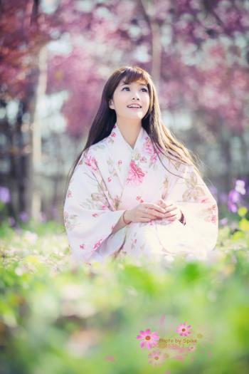 中国内地新生代演员童颜美女张鑫娇娇嫩诱惑私房写真第3张