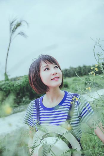 短发清新田园少女的生活最美学生妹诱惑美女图第5张