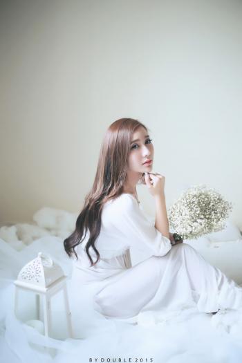 云中的女孩唯美婚纱图片小秀性感私房照写真图片下载第4张