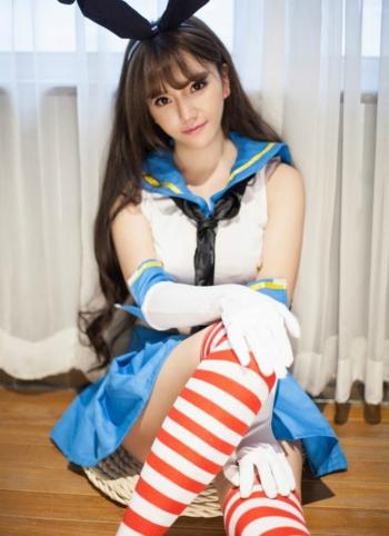 卷发甜美韩系美女肌肤胜雪校花级女神第3张