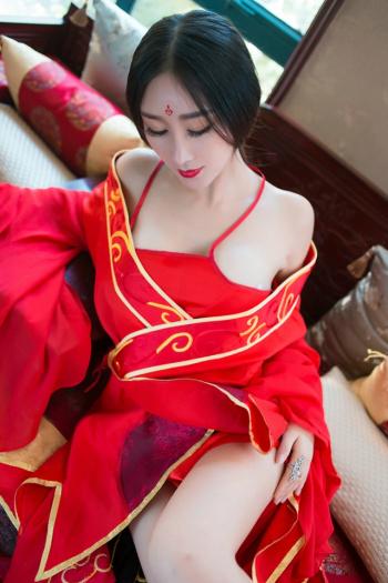 肚兜美女图片 _ 第(5)张