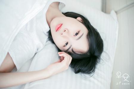 粉嫩小女生图片 _ 第(1)张
