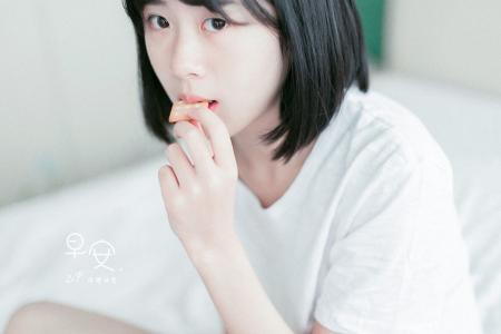 粉嫩小女生图片 _ 第(5)张