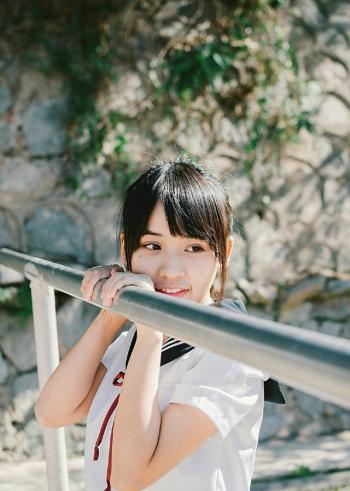 非主流个性独特的黑色吊带丝袜蕾丝性感美女写真第4张