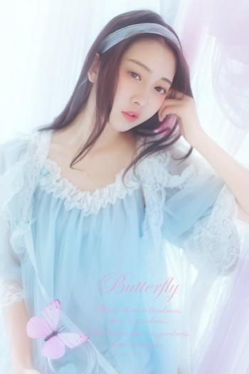 卷发甜美韩系美女肌肤胜雪校花级女神第0张