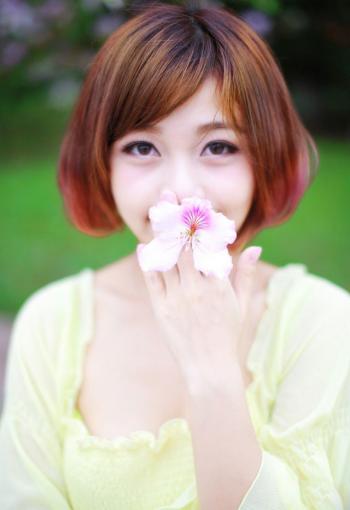 蓝色体操服连体衣性感短发小美女居家私房照写真图片第3张