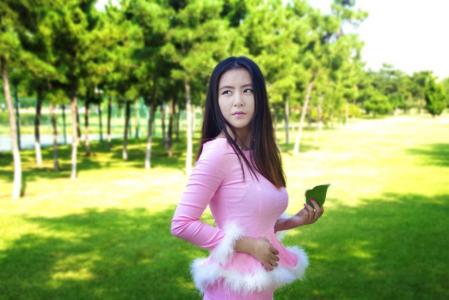 韩国忠清南道保宁女明星刘雪妮绿色背心性感私房露内内私房照写真图片下载第0张