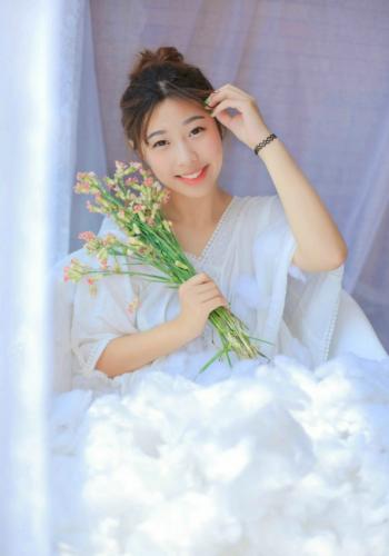 白皙清新妹子夏日水果阳光写真照片第5张