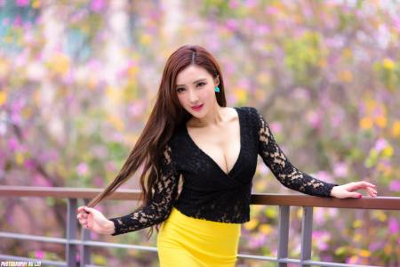 中国台湾人居家女神赵芸性感美腿私房照第3张