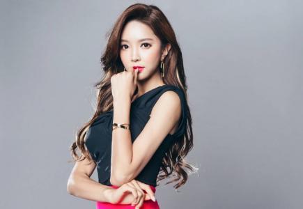 美女职业装图片 _ 第(4)张