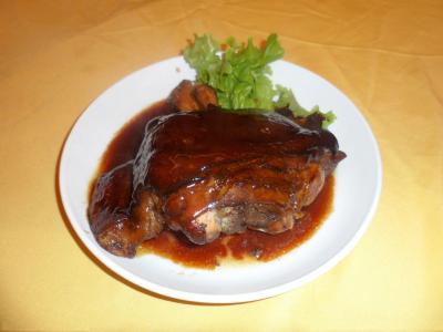 东北红烧肘子图片   东北美食图片第4张