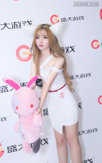 高清女星游戏美女艾西Ashley性感活动照合集第6张