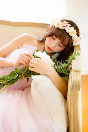 甜美少女纯白婚纱唯美人像摄影写真（二）第0张