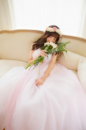 甜美少女纯白婚纱唯美人像摄影写真（二）第2张