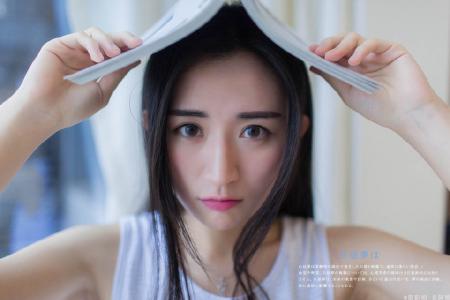 养眼美女第2张