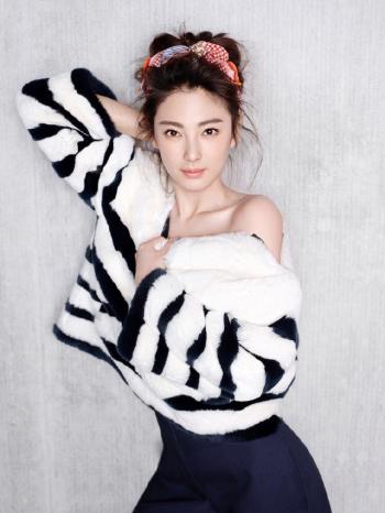 高清内地山东德州女演员性感熟女明星张雨绮写真图片下载第1张