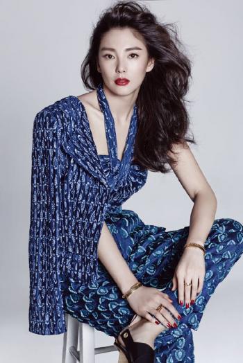 高清内地山东德州女演员性感熟女明星张雨绮写真图片下载第0张