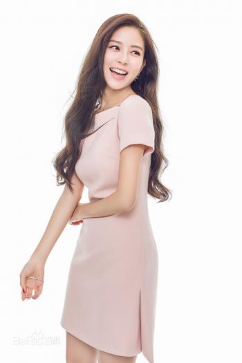 中国内地广东省深圳女演员温心swan图片（一）：深大校花温心卷发清纯写真图片第4张