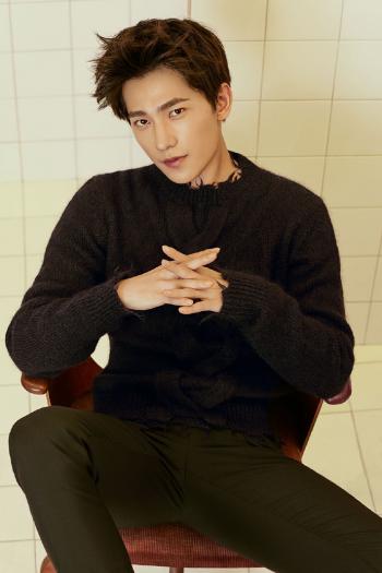中国内地安徽合肥影视男演员杨洋easy世界时尚大片曝光第2张