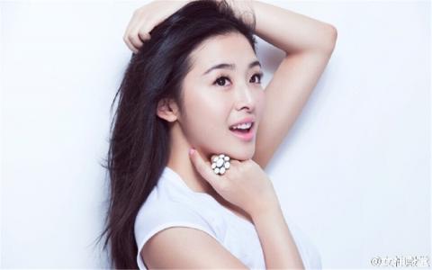 性感可爱女星张含韵时尚写真风韵女人味第4张