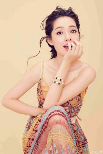 郭碧婷甜美诱人  演绎春夏爱恋 郭碧婷写真图片第0张