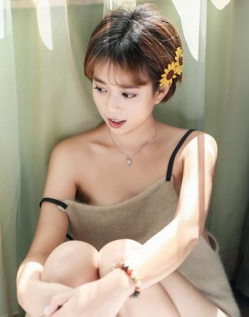 短发女王高俊熙时尚杂志图片第5张